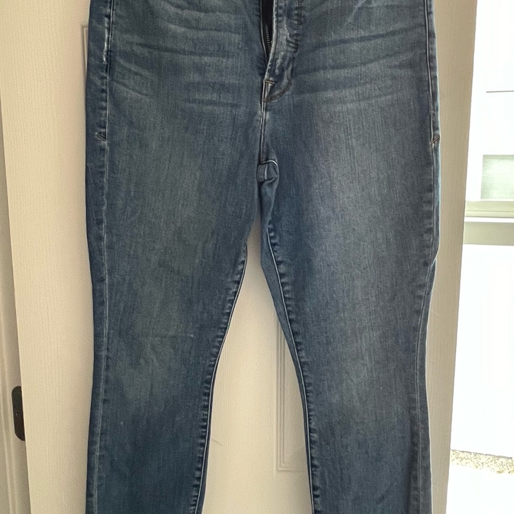 Good American Good Waist - size 10/30.  Color Indigo